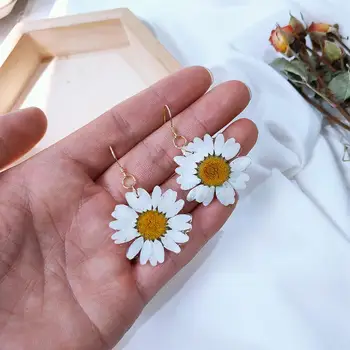 1Pair Naturale Uscate Cercei Floare Crizantema Petală Femei Cercei Picătură de Partid Real de Flori Uscate de Bijuterii